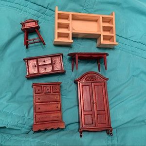 Dollhouse furniture